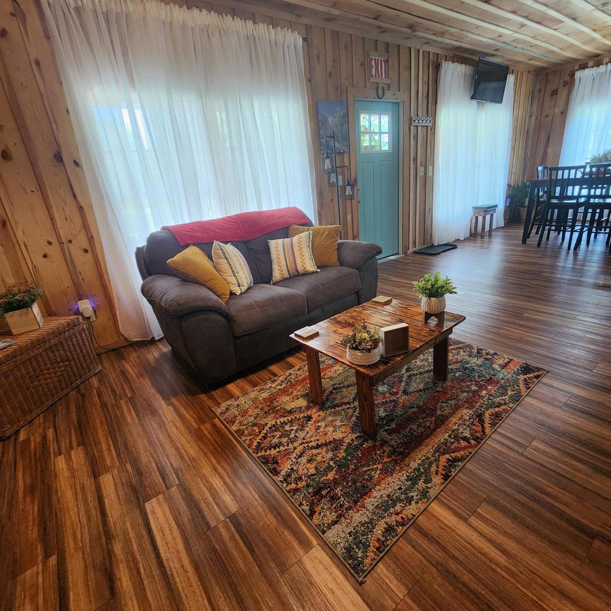 Unique Country Cabin Meets Farmhouse Modern!!! Mena エクステリア 写真