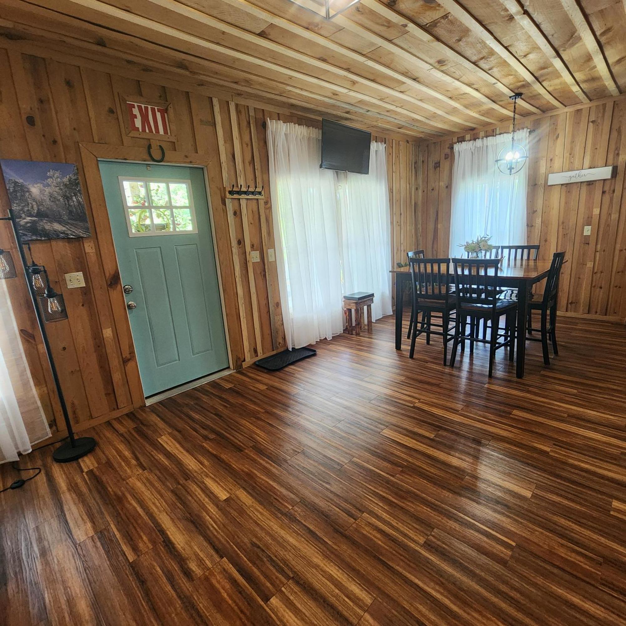 Unique Country Cabin Meets Farmhouse Modern!!! Mena エクステリア 写真