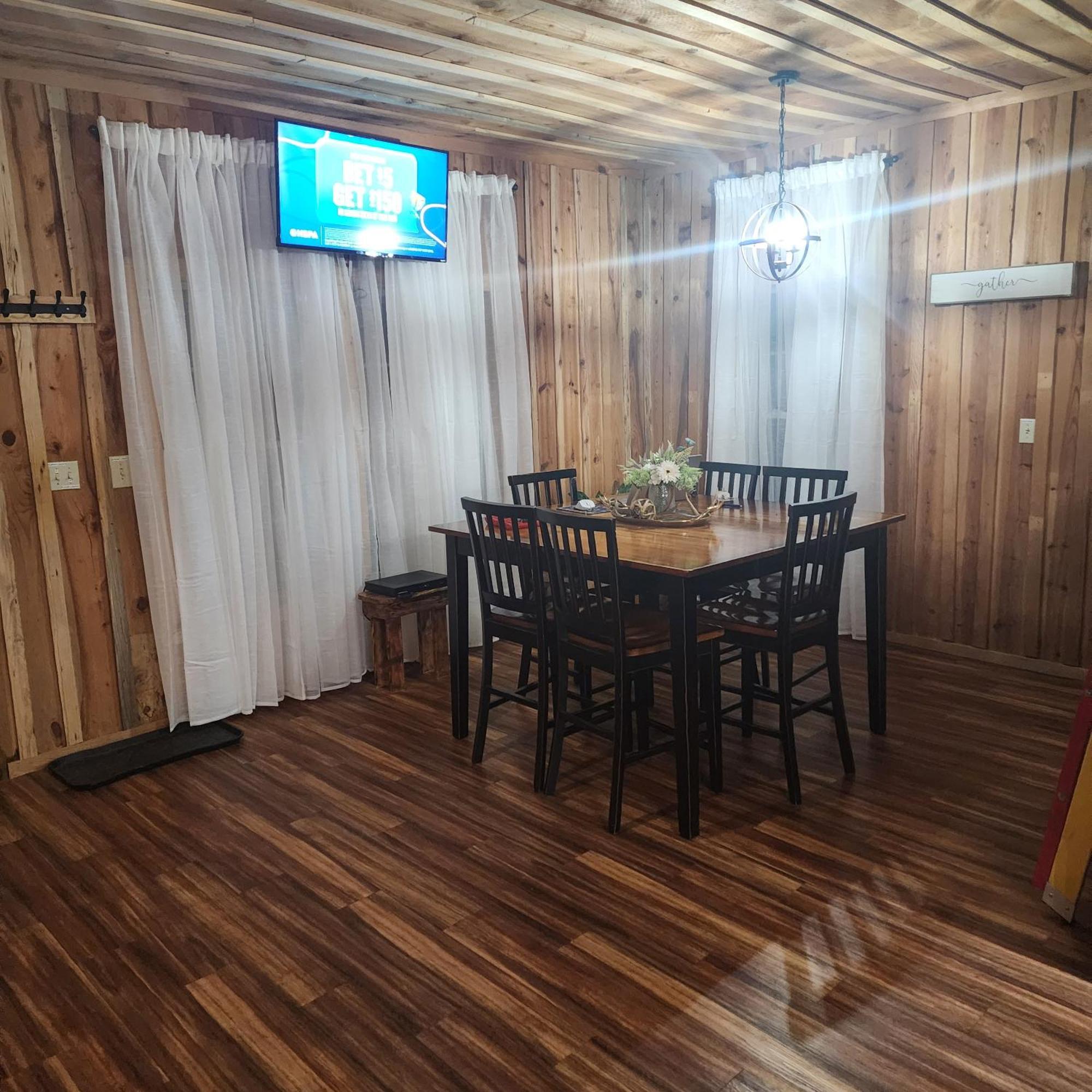 Unique Country Cabin Meets Farmhouse Modern!!! Mena エクステリア 写真